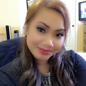 Meet your Posher, Alma